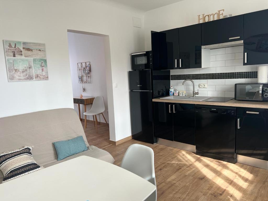 Appartement Proche Plage Et Commerces Royan Buitenkant foto