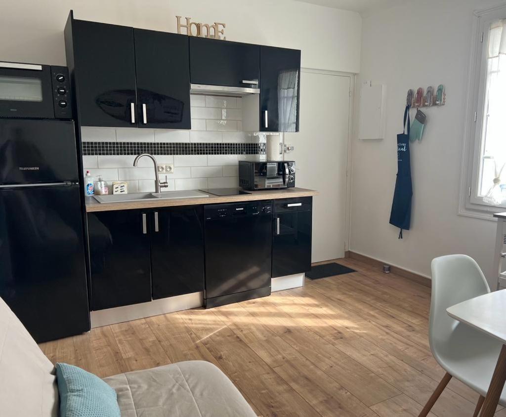 Appartement Proche Plage Et Commerces Royan Buitenkant foto
